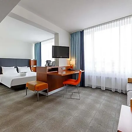 Novotel Otel 3*